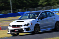 「S209」ではエンジンのパワーアップに加え、足まわりの剛性アップや、ブレーキの強化、ボディーの補強など、全方位的な改良が加えられている。