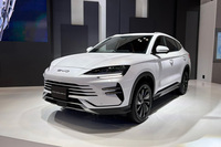 日本導入が正式発表された「BYDシーライオン6」。