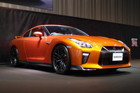 日産、GT-Rの2017年モデルを国内初披露