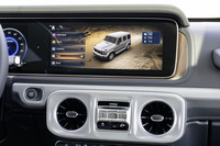 ドライブモードは「インディビジュアル」「スポーツ」「コンフォート」「トレイル」「ロック」の全5種類。足まわりには減衰力可変式ダンパーを装備するが、乗り心地は改善の余地ありだ。