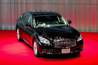 写真は2012年5月21日に発売される、新型「日産シーマ」。