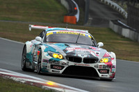 GT300クラスは、シーズン中の勢いそのままに、No.4 初音ミク グッドスマイルBMWが決勝レースを2戦連続で制した。