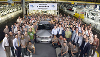 ブラジル工場で行われたパリオ生産200万台達成式典。