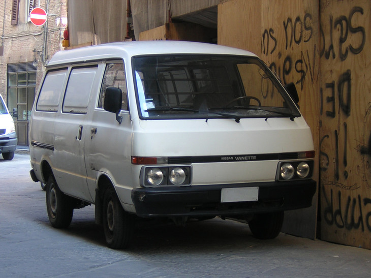 日産モトール・イベリカにおける初期の生産車の一台「バネット」。2006年シエナで。