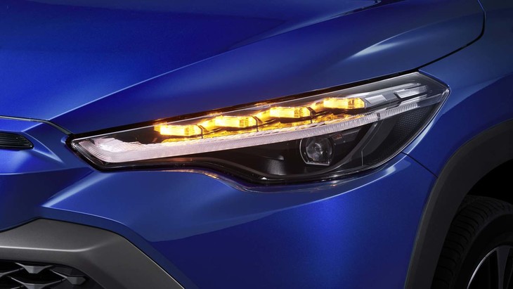トヨタ・カローラ クロス（Bi-Beam LEDヘッドランプ）