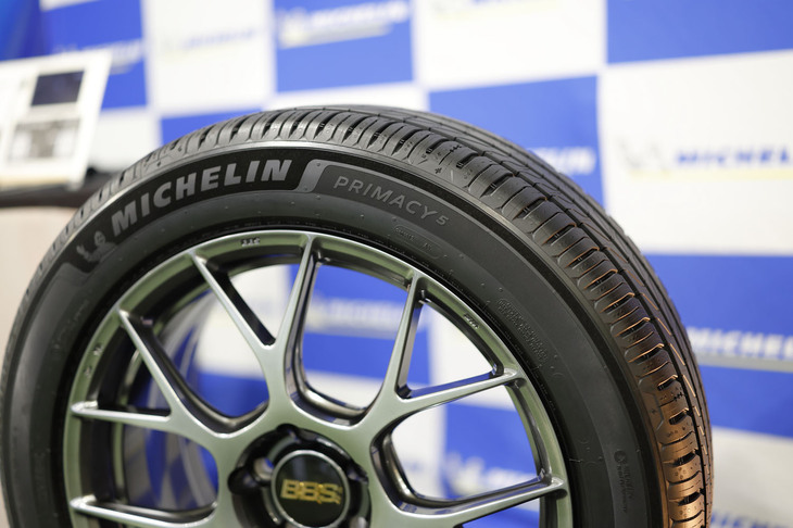 16インチから22インチまでの全42サイズをラインナップし、2025年3月1日から順次販売が開始された「プライマシー5」。価格はオープン。