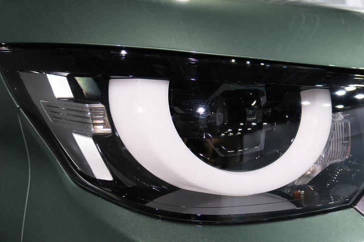 三菱デリカミニTプレミアム（ヘッドランプ）