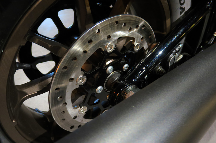 ハーレーダビッドソン・ローライダーS（リアブレーキ）