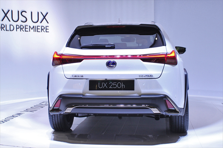 レクサスUX（エクステリア）