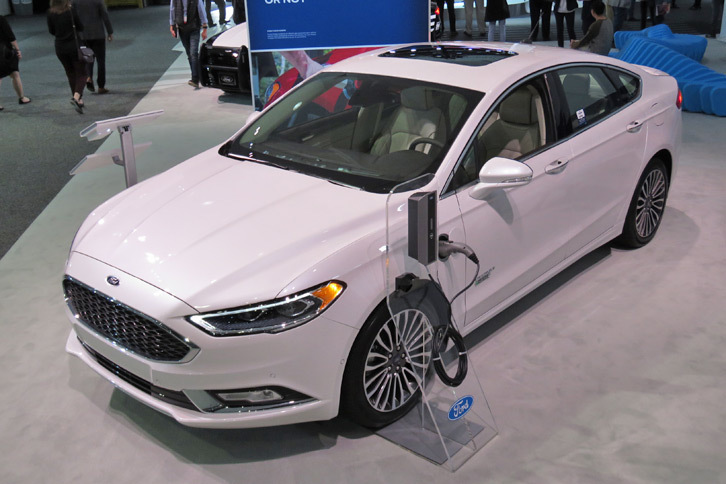 フォード・フュージョン エナジー