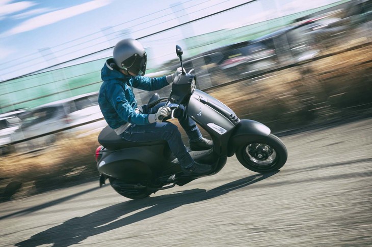 「スプリント150ノッテ」の最高出力は12.9psにすぎないが、数値以上の動力性能が体感できる。