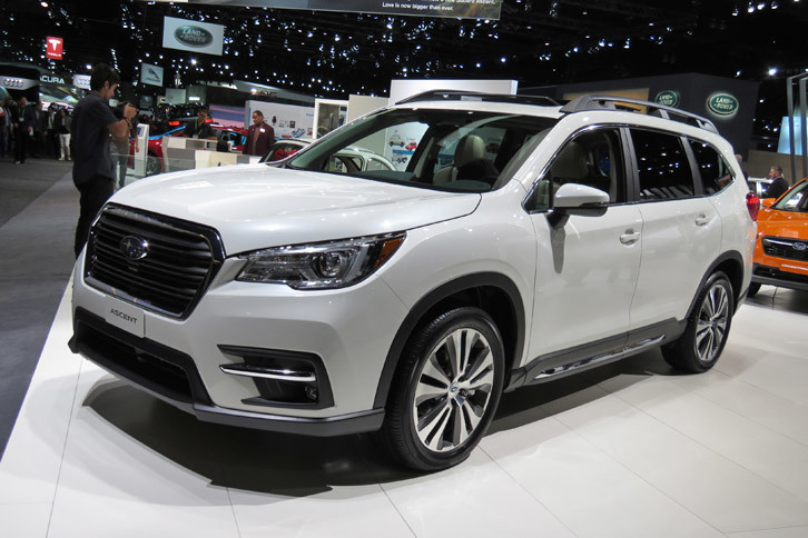 スバルの新しい3列シートSUV「アセント」。ちなみに、日本への導入は想定していないとのこと。