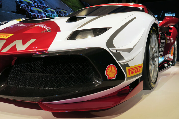 フェラーリ488チャレンジEVO（フロントスプリッター＆カナード）