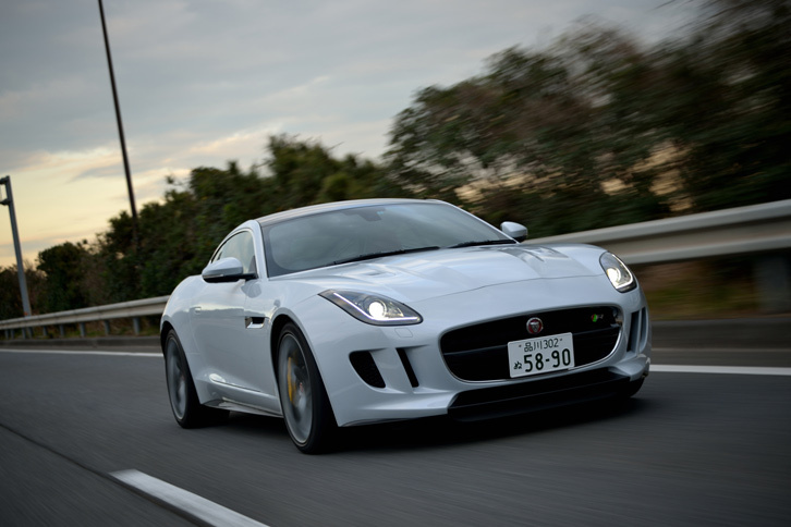 ジャガーFタイプ R AWD クーペ