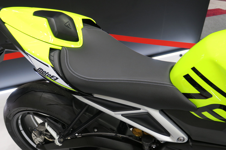 トライアンフ・ストリートトリプル765 Moto2エディション