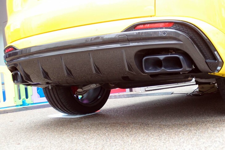 マセラティ・グレカーレ（リアディフューザー）