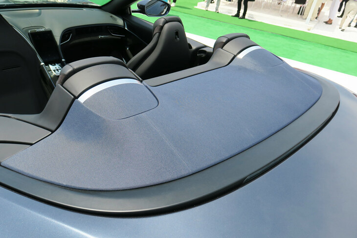 フェラーリ・ローマ スパイダー（リアデッキ）