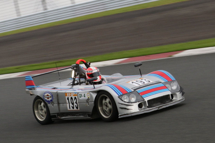 「ザウルス」のシャシーを使った「MEBIUS 908」。ヘッドライトが埋め込まれているが、エントリー名から察するにボディーカウルのイメージは「ポルシェ908/3」なのか？