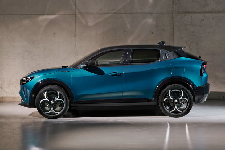 アルファ・ロメオ・ミラノ（サイド）