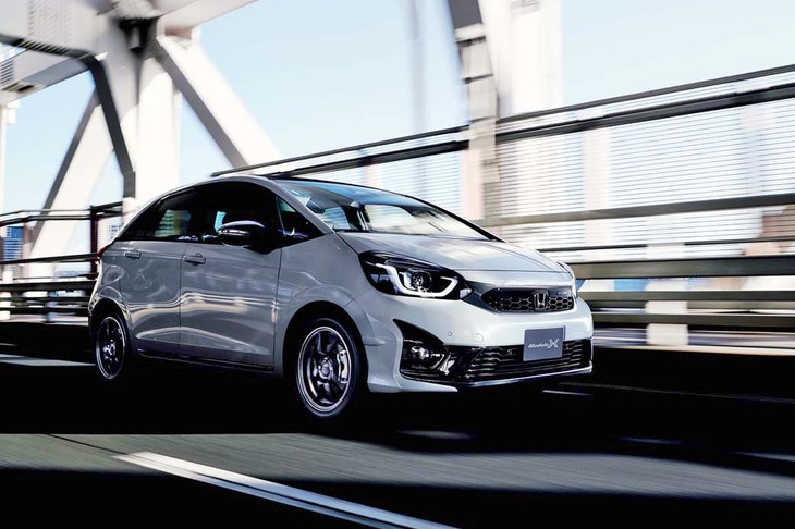 現在、「S660」ベースの「モデューロX」は販売終了。「フィットe：HEVモデューロX」（写真）のほか、「フリード モデューロX」「ステップワゴン モデューロX」がラインナップされている。