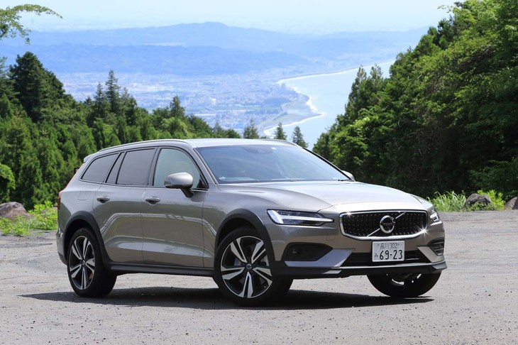 ボルボV60クロスカントリーT5 AWDプロ