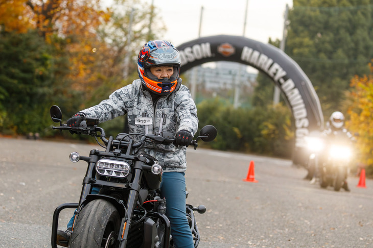 「スキルライダートレーニング」では、今回体験したような場内トレーニングに加え、公道を安全に走るためのオンロードトレーニングも実施予定。興味のある人は、普段お世話になっているディーラーに問い合わせてはいかがだろう。