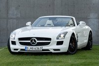 メルセデス・ベンツSLS AMG ロードスター