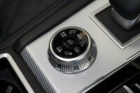 ドライブモードは「ノーマル」「エコ」「パワー」「ターマック」「グラベル」「スノー」「マッド」の全7種類。