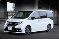ホンダ・ステップワゴン モデューロX（FF/CVT）