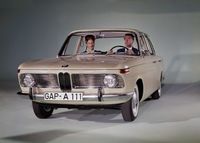 BMWセダンの源流といえる、1961年発売の「BMW 1500」。