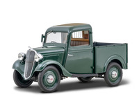 1935年「ダットサン14型トラック」。日産ヘリテージコレクション所蔵車両中最古の商用車にして、横浜工場でダットサンの大量生産が始まった年につくられたモデル。いわば国産小型ボンネットトラックの元祖。722cc直4サイドバルブユニットを搭載し、最大積載量は500kg。