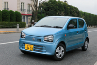 今のところ、新型「アルト」でサスペンションにアンチロールバーが装備されるのは「X」およびバンの4WD車のみとなっている。
    