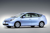 カラーは専用の「ライトパープリッシュブルーマイカメタリック」