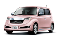 「トヨタbB Z “煌”」
    