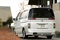 ライダーの外観は、3.5リッター、2.5リッターとも同じ。試乗前に「見た目には（排気量が）わからない、ということです」と説明された。そう説明する趣向そのものが古いと思うんですけど……。