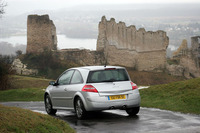 ルノー・メガーヌGT(FF/6MT)【海外試乗記】の画像