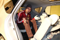 シートの座面は、1列目から3列目へと45mmずつ高くなる。各シートからの見晴らしのよさを含め、大人7人がしっかり乗れる快適性が自慢。