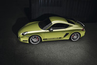 ポルシェ、新型スポーツカー「ケイマンR」を発売の画像