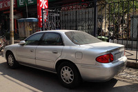 「ビュイック・リーガル」のリアビュー。