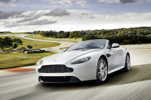 アストン、V8ヴァンテージに「S」を追加 【ニュース】 - webCG