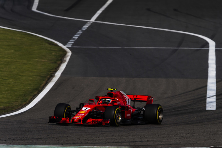 現役最年長、38歳のライコネン（写真）は開幕戦に次ぐ今季2度目の3位表彰台。今年は僚友ベッテルを上回るパフォーマンスを見せることもしばしばあるのだが、ポールや勝利にはなかなか手が届いていない。上海では第1スティントを長めに走るという不利な作戦を跳ねのけてのポディウムとなった。（Photo=Ferrari）