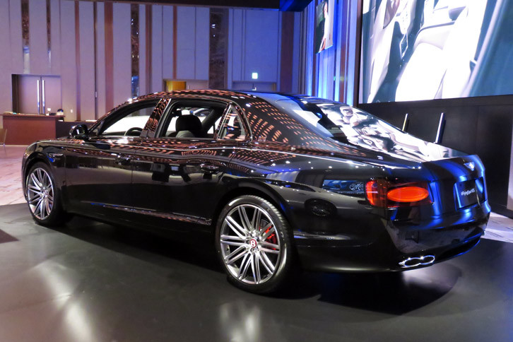 ベントレー・フライングスパーV8 Sストラトゥスエディションbyマリナー（エクステリア）