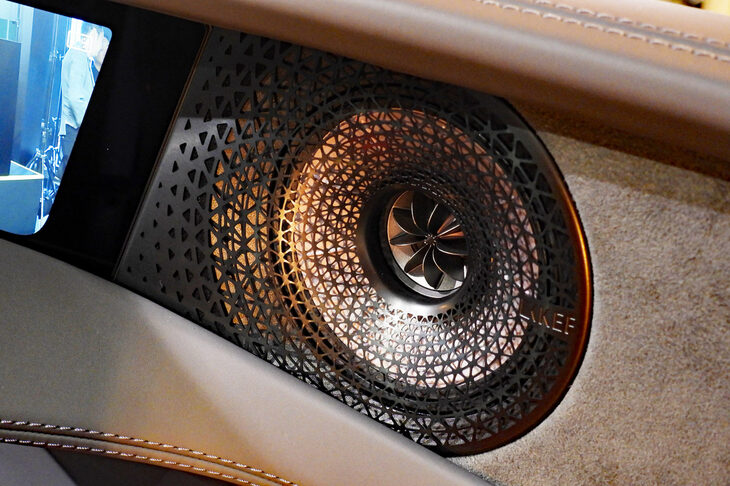 ロータス・エメヤ（スピーカー）