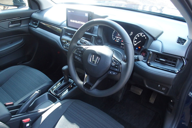 ホンダWR-V Z＋ブラックスタイル（コックピット）