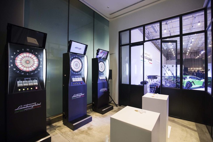 ダーツコーナーでは、アウトモビリ・ランボルギーニ・ジャパン・ダーツグランプリも開催された。