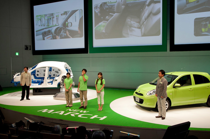 生産拠点がタイとなった5代目「マーチ」。経済性を前面に打ち出したモデルで、デビュー当時はクラストップの燃費性能を実現していた。