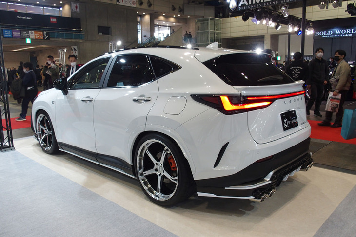 レクサスNX