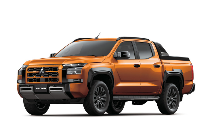 三菱が国内に導入する「トライトン」は、1978年に発売された「フォルテ」をルーツとする1tピックアップトラックで、初代モデルから5世代にわたり45年で約560万台を生産した世界戦略車。三菱において海外最大の生産拠点となるタイのレムチャバン工場でつくられる。