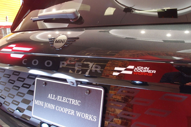 MINIジョンクーパーワークスE（リアエンブレム）