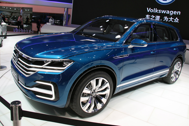 「フォルクスワーゲンT-プライムGTEコンセプト」。プラグインハイブリッドシステムを搭載。中国におけるフォルクスワーゲンブランドのSUVフラッグシップを示唆。